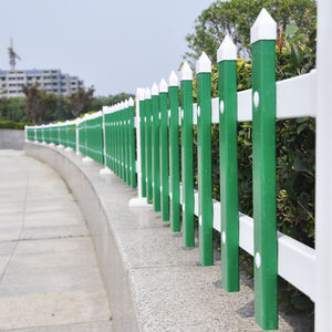 送立柱PVC塑鋼護(hù)欄 庭院花園的理想圍欄選擇